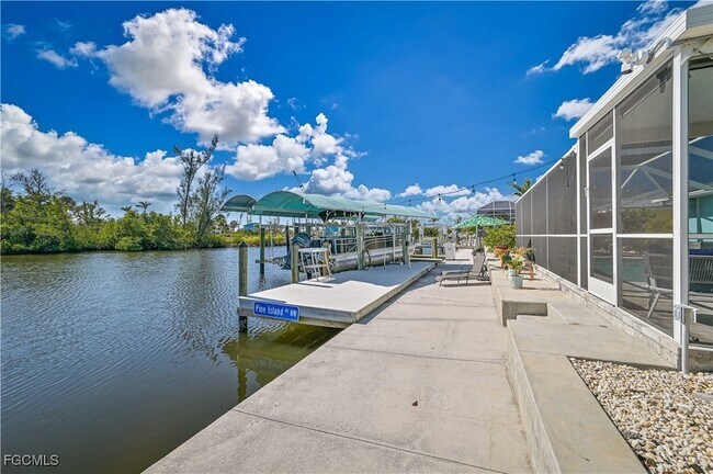 Foto del edificio - 2868 Sanibel Blvd