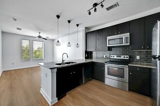 Building Photo - 1900 Barton Springs Rd