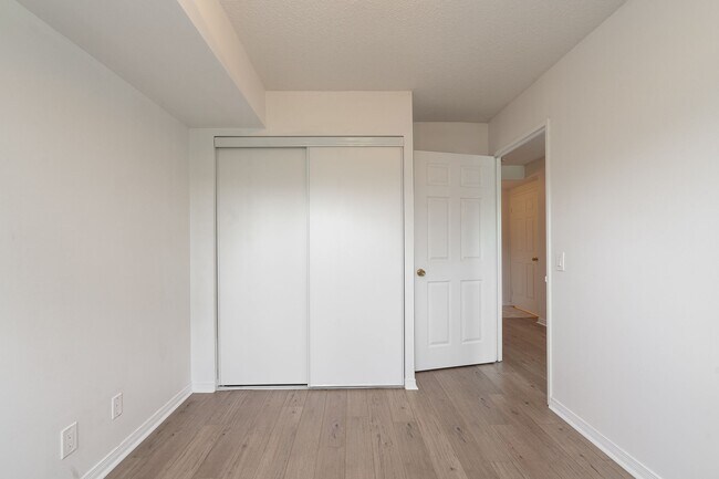 Photo du bâtiment - 333 Sidney Belsey Crescent