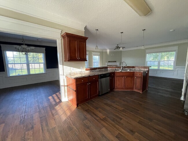 Foto del edificio - Home For Rent