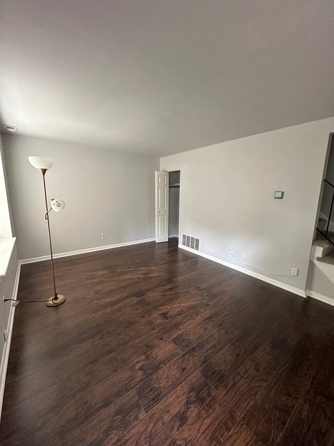 Living room with closet - 221 Cornett St