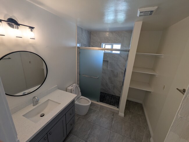 Building Photo - 1621 S Almansor St