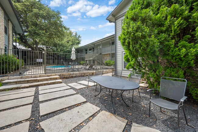 Pool - 2303 East Side Dr