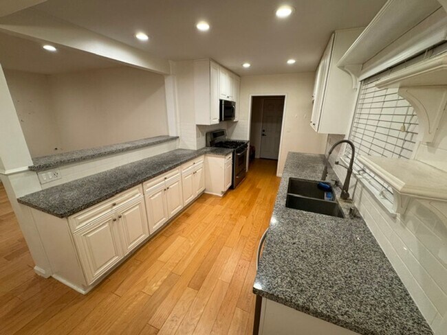 Foto del edificio - ***COMING SOON*** LAKEWOOD HOME   3BR/1BA ***BE THE FIRST TO APPLY**