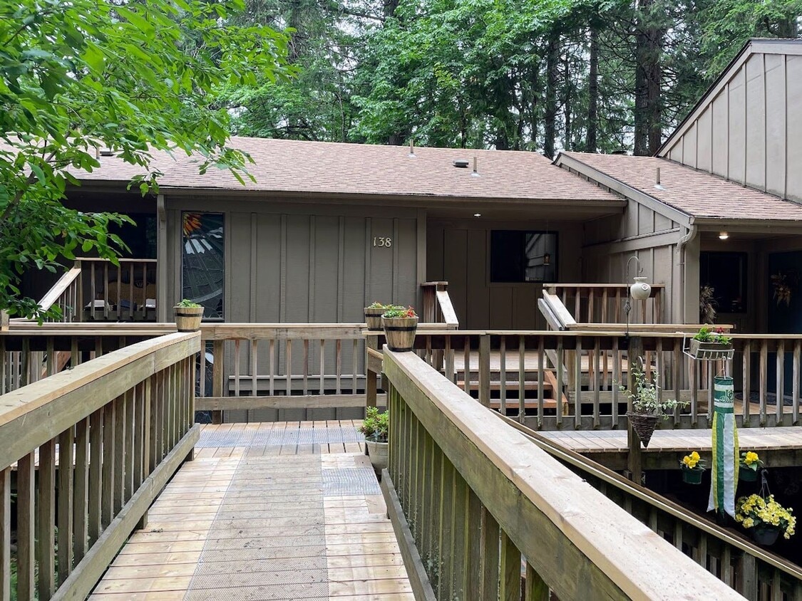 138 Treehill Loop, Eugene, OR 97405 House Rental in Eugene, OR