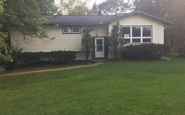 Primary Photo - 12 Imperial Dr