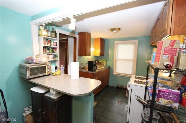 Building Photo - 1 br, 1 bath House - 101 Yale Ave