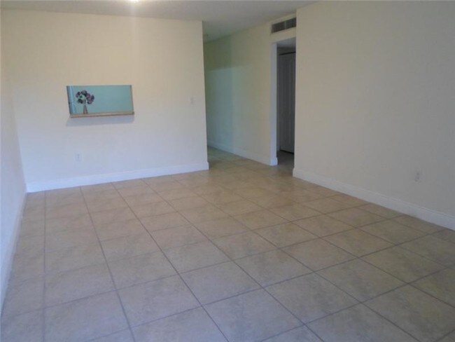 Foto del edificio - 5241 Geneva Ct