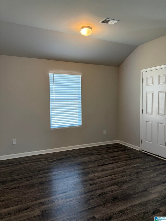 Building Photo - 401 Woodland Trl