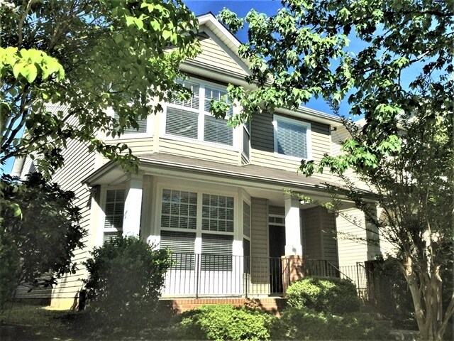 Foto principal - 10002 Westmoreland Road