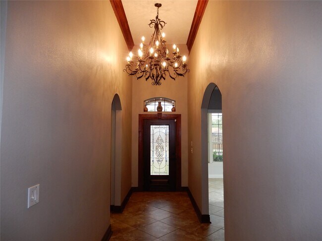 Foto del edificio - 13531 Russ Dr