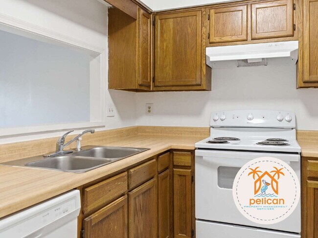Foto del edificio - Bright townhome in the heart of Pensacola