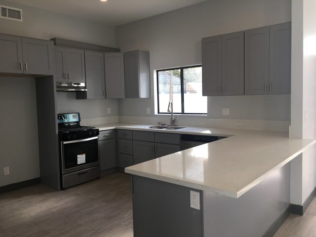 Building Photo - 6624 Kester Ave