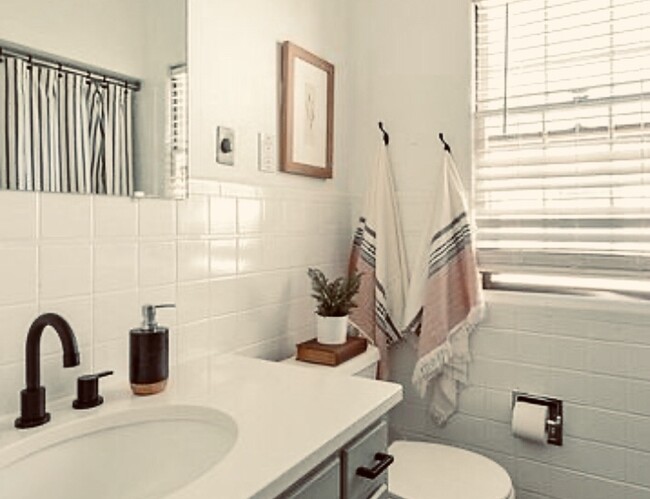 Bathroom - 508 Alger St SE