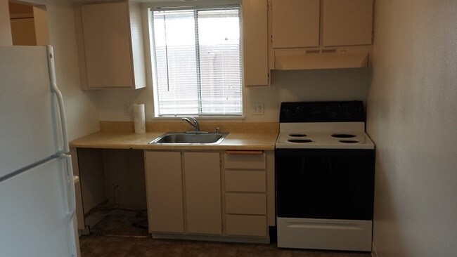  - 4223 N Progress Rd