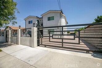 Building Photo - 10938 Nettleton St