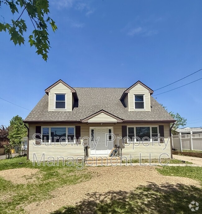Building Photo - 5325 Beacon Ave