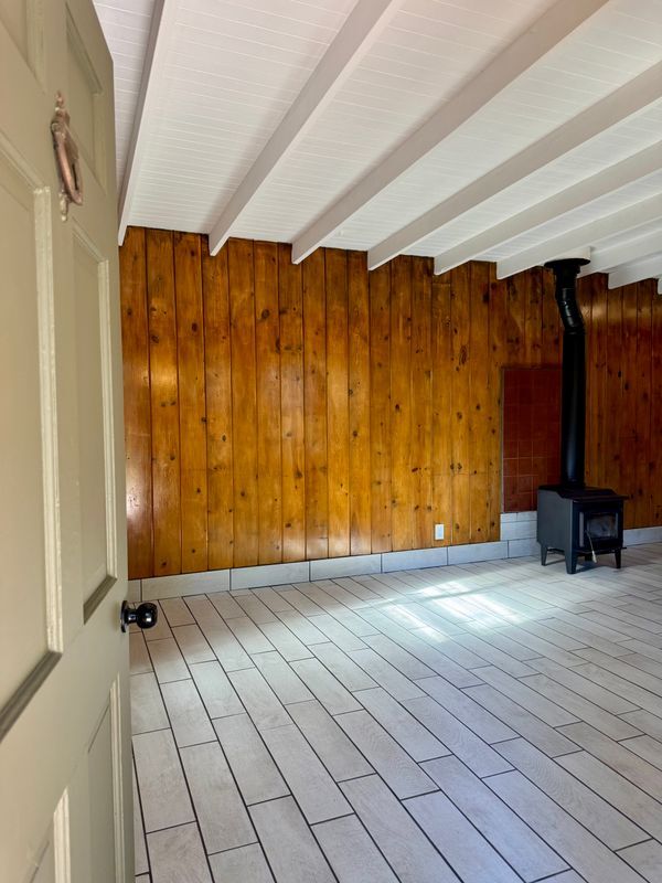 Building Photo - 1619 Oak Dr