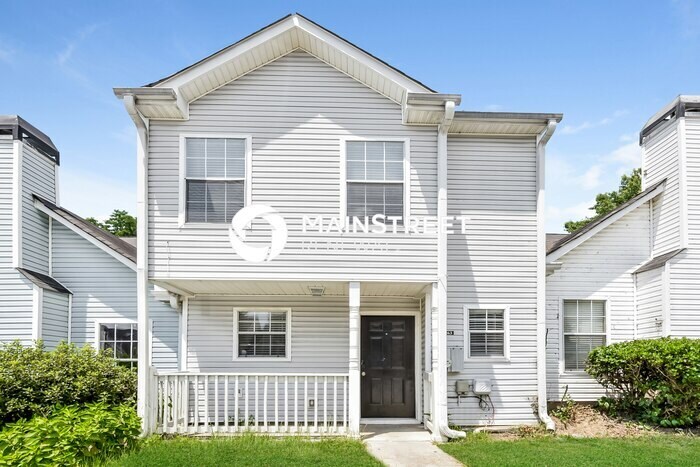 Foto principal - 2 Bedroom Pet-Friendly Home in Lithonia, G...