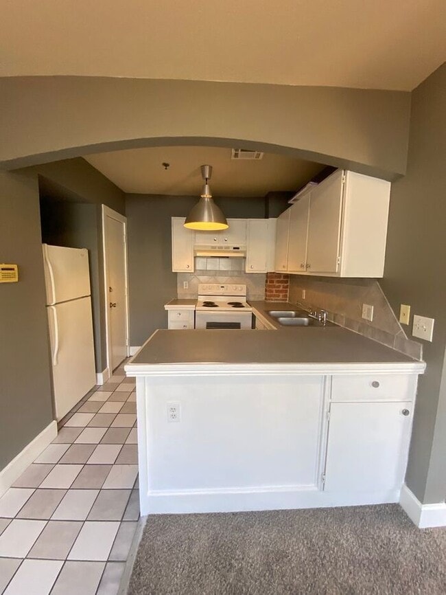 Building Photo - 1 bed 1 bath in Paseo District