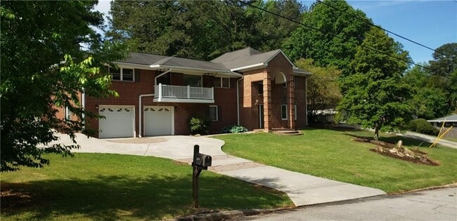 Foto del edificio - 3662 Rock Springs Dr