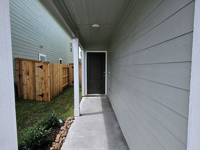 Foto del edificio - 21431 Carosella Dr