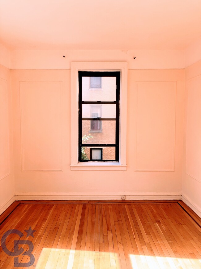 Foto del edificio - 3105 Brighton 3rd St