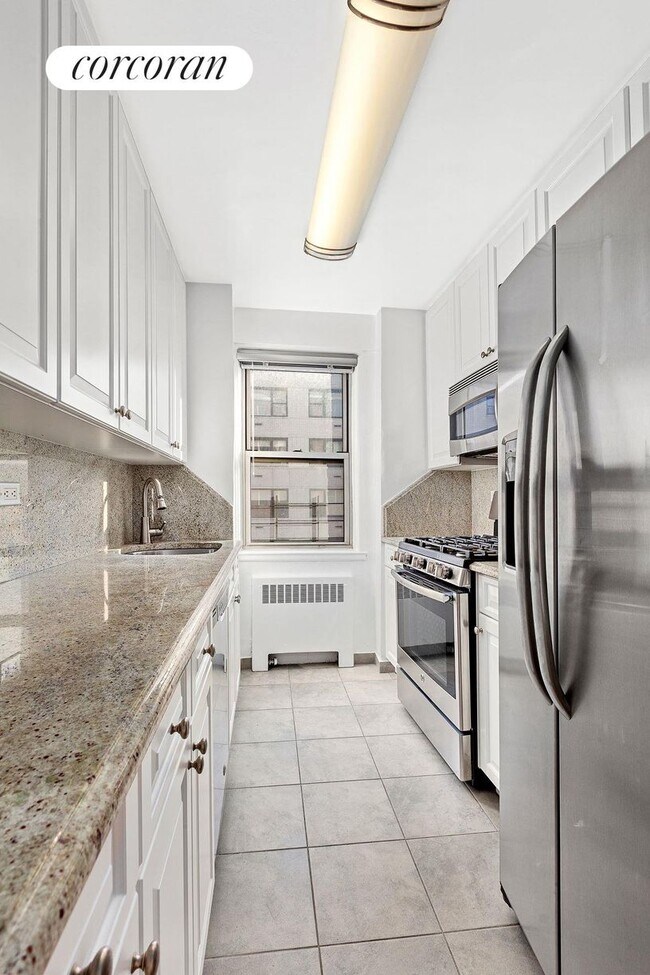 Foto del edificio - 177 E 75th St