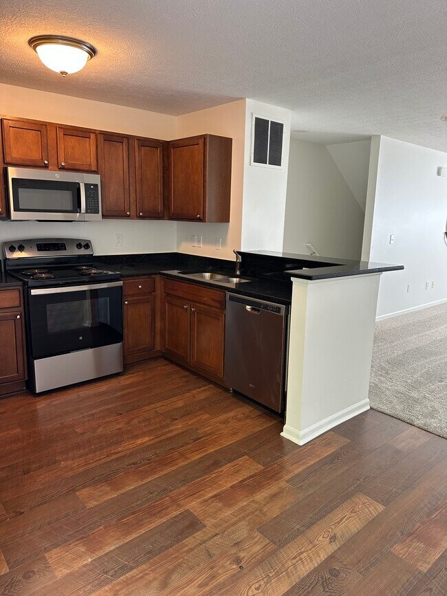 Foto del edificio - 994 Hartford Village Blvd