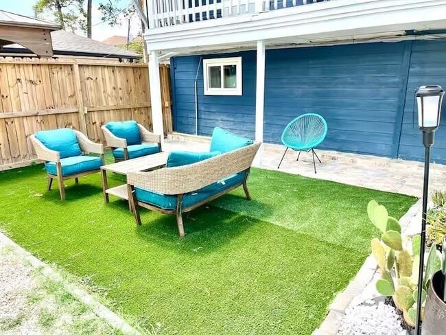 Building Photo - 5114 Grantwood St