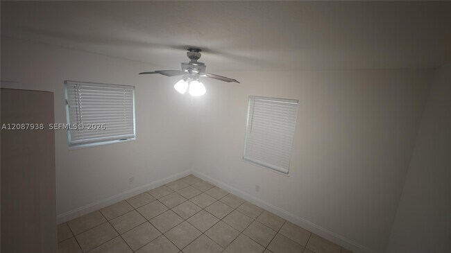 Foto del edificio - 2643 NW 10th St