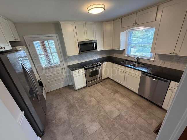 Foto del edificio - 136 W. Sprague-2BR/1BA Charming Home!