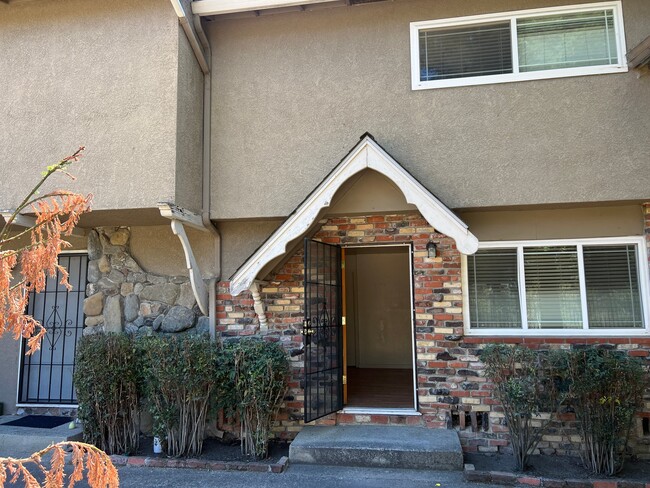 Photo - 494 Rose Ave (Pleasanton, CA) Apartment