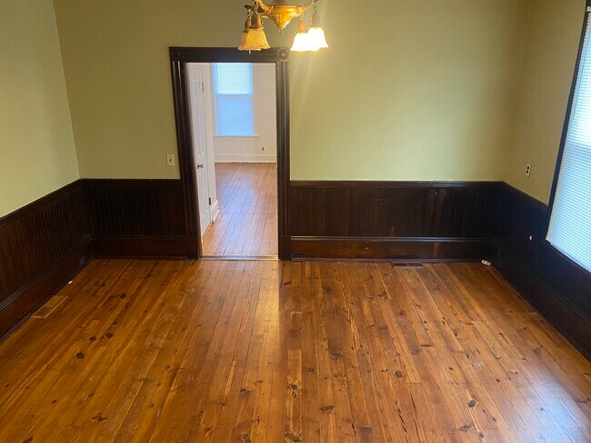 Foto del edificio - 205 N Spring St