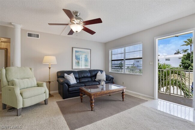 Foto del edificio - 1100 8th Ave S