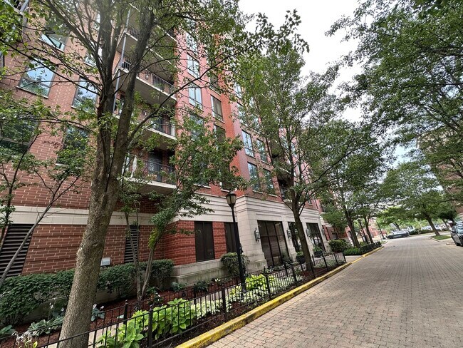 Foto del edificio - 343 W Old Town Ct