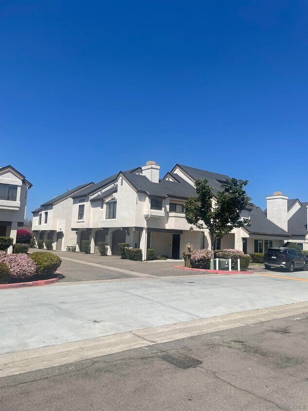 Primary Photo - 1528 Granite Hills Dr
