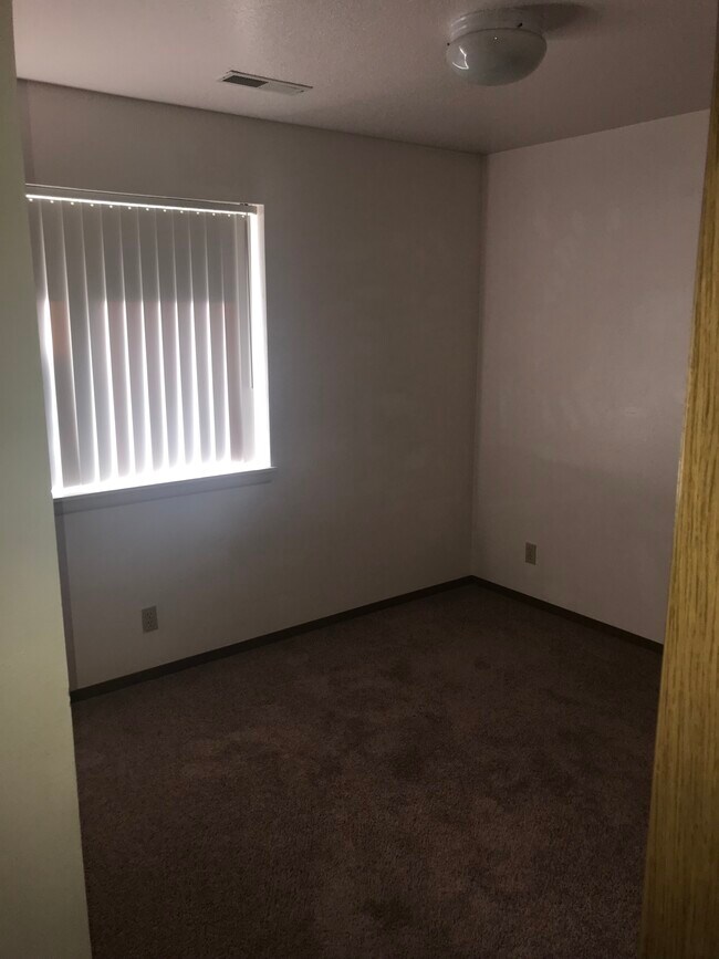 Foto del edificio - 1125 E Cedar St