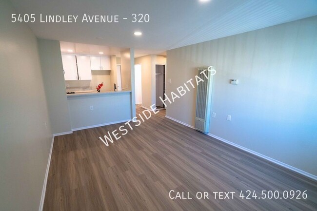 Building Photo - 5405 Lindley - Gorgeous, fully renovated b...