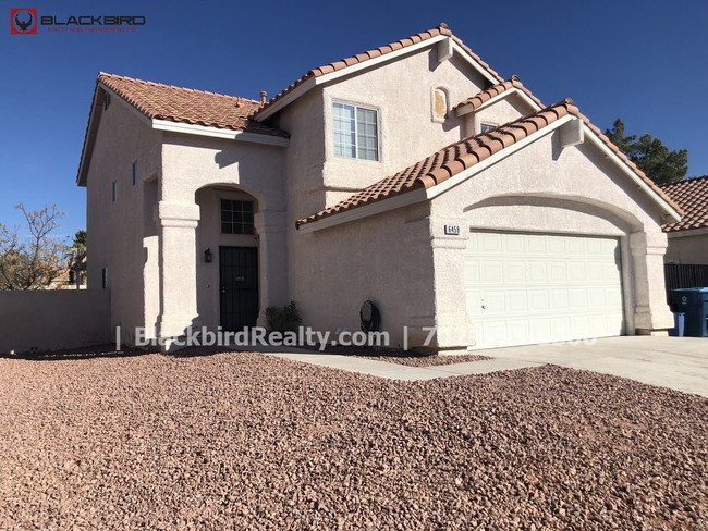 Building Photo - Four Bedroom Two Story House with RV Parking