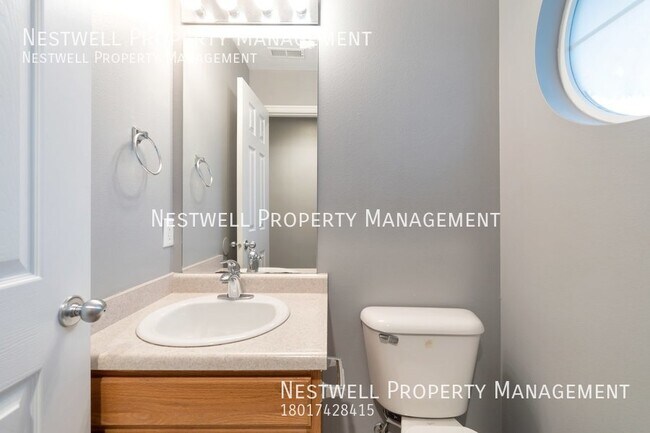 Foto del edificio - $250 OFF 1ST MONTH'S RENT - Beautiful 3-be...