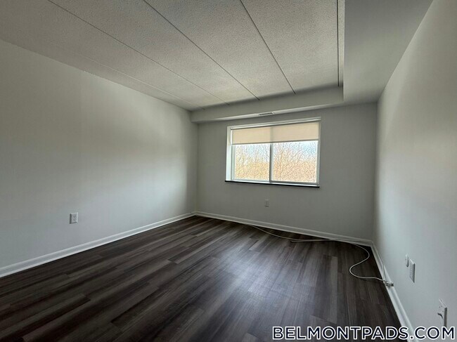 Building Photo - 55 Hill Rd