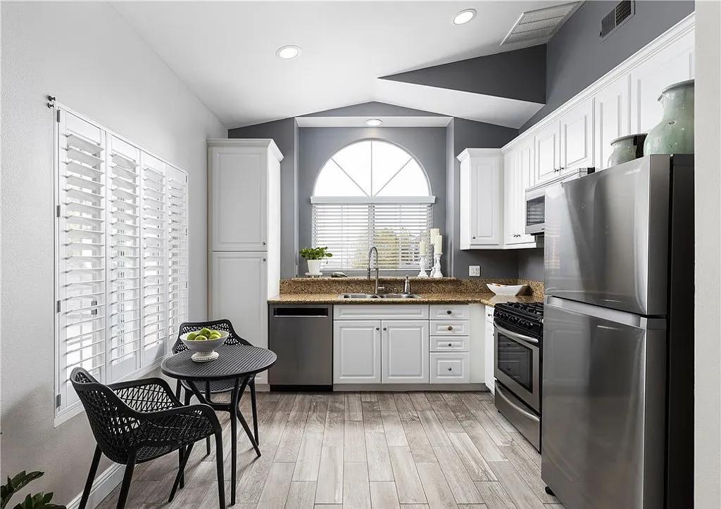 Foto principal - 23412 Pacific Park Dr