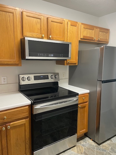 New stainless steel appliances - 533 13th Pl