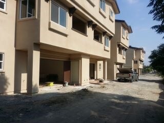Foto del edificio - 25432 Cole St