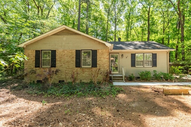 Foto del edificio - Renovated 3 Bed Ranch Style with large Fenced-in yard!