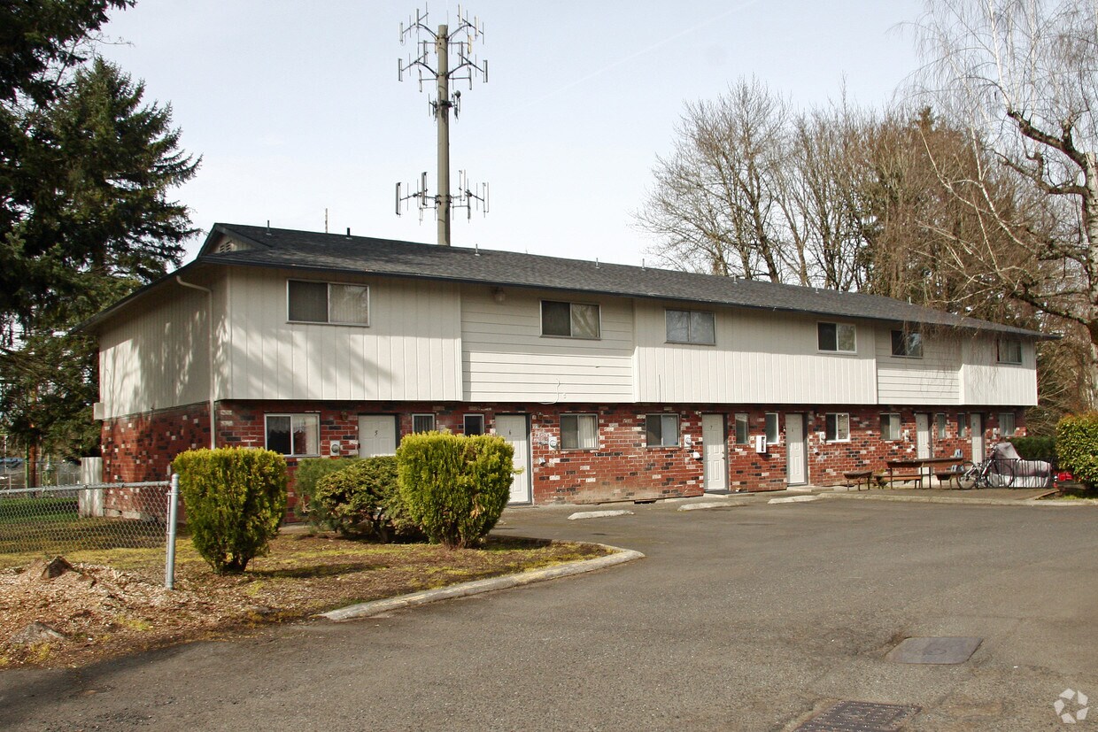 Building Photo - 18300 SE Abernethy Ln