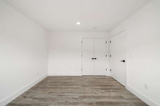 Foto del edificio - 242 Spring St