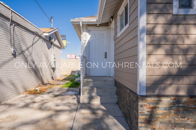 Building Photo - 2793 S State St