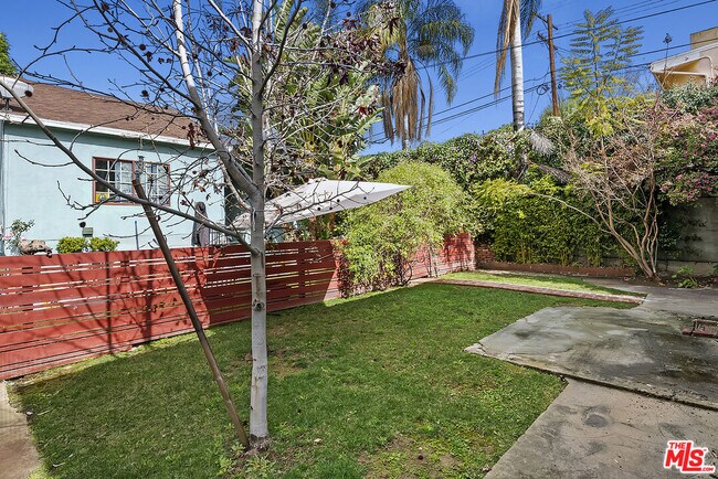 Foto del edificio - 2983 Sunnynook Dr